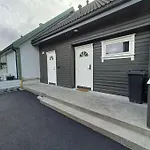 Spacious And Fully Equipped 5 Bedroom House With Free Parking