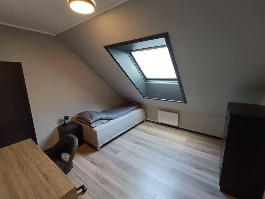 Spacious And Fully Equipped 5 Bedroom House With Free Parking Apartamento Stavanger