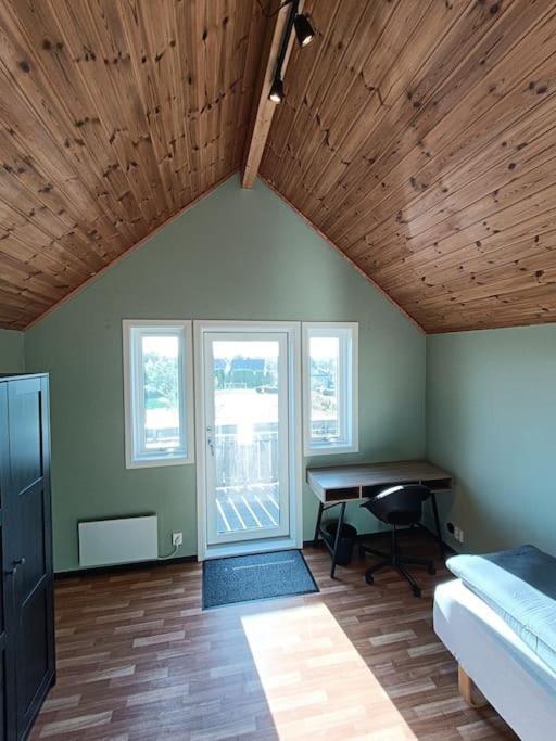 Spacious And Fully Equipped 5 Bedroom House With Free Parking Stavanger