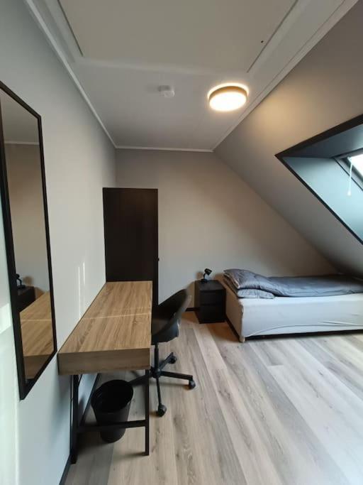 Apartamento Spacious And Fully Equipped 5 Bedroom House With Free Parking