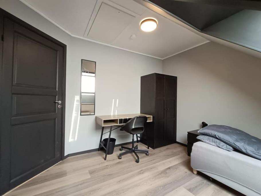 Apartamento Spacious And Fully Equipped 5 Bedroom House With Free Parking *